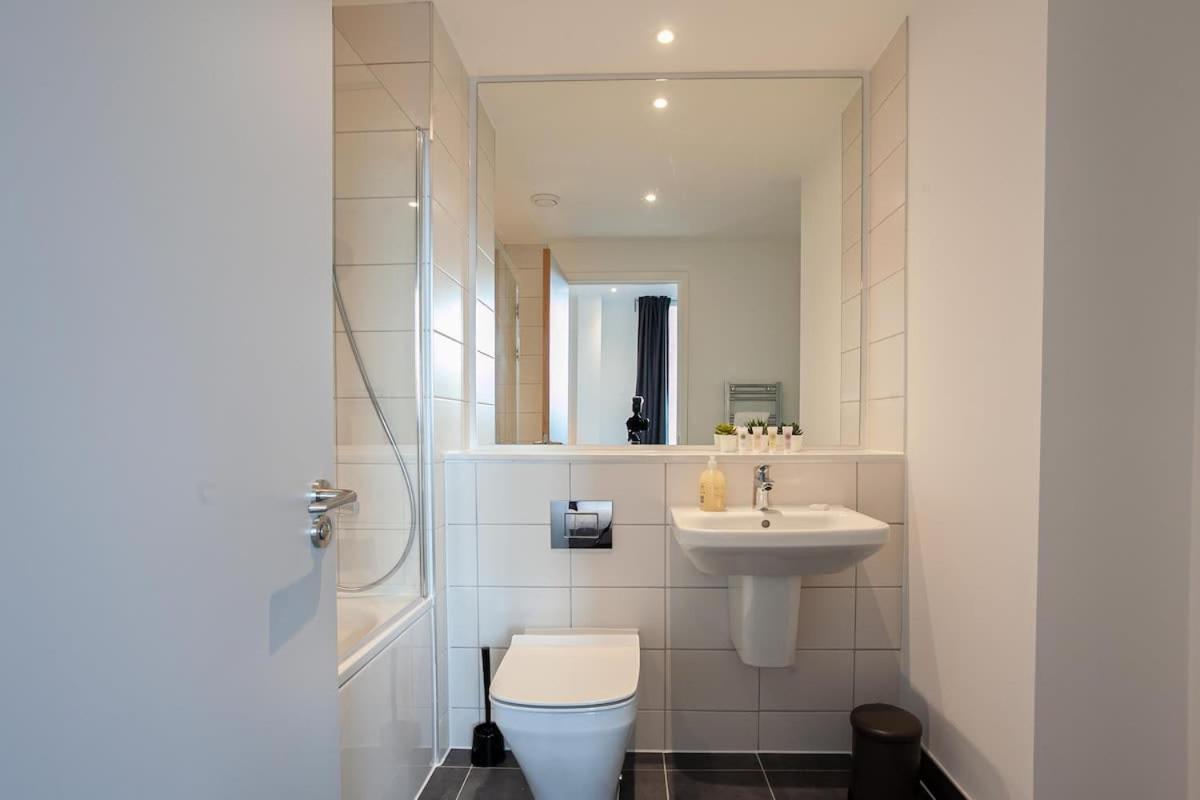 Spacious 2 Bed Apartment in Central Mánchester Exterior foto
