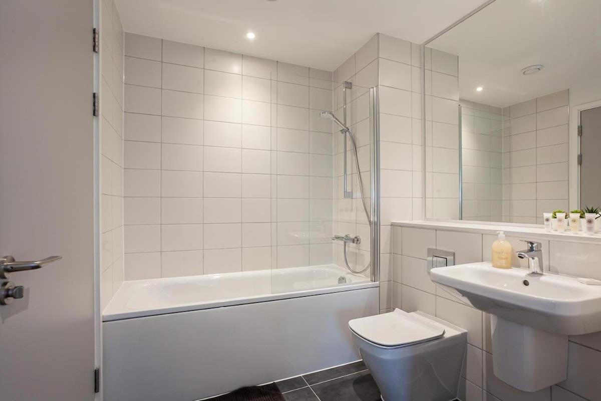 Spacious 2 Bed Apartment in Central Mánchester Exterior foto