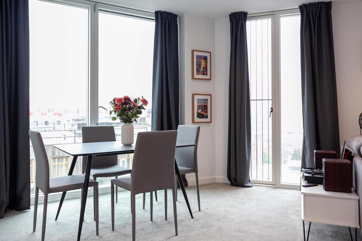 Spacious 2 Bed Apartment in Central Mánchester Exterior foto